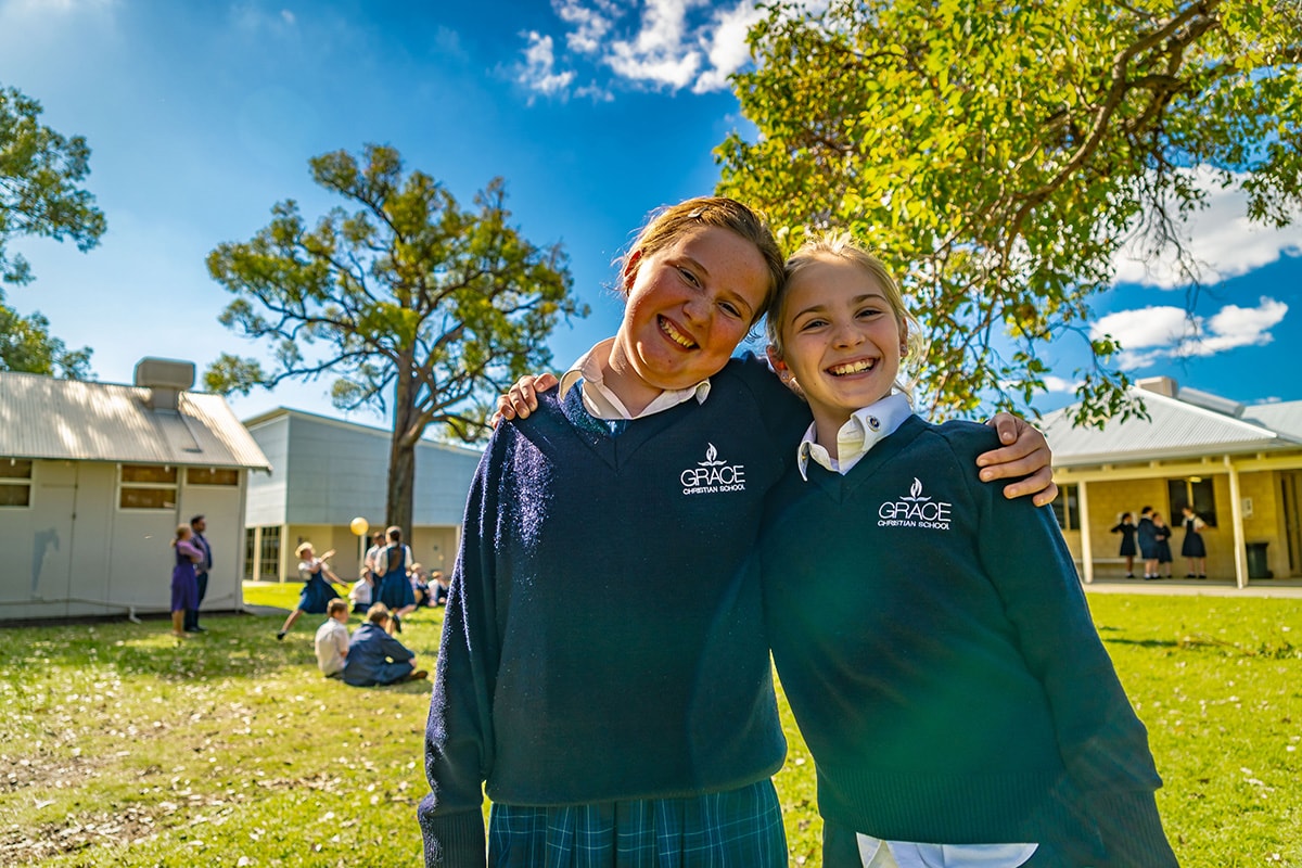 Students friends School Grace SChool Perth Lensnation