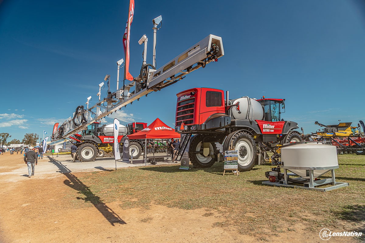Clipper Nitro 7380 Agriculture Show