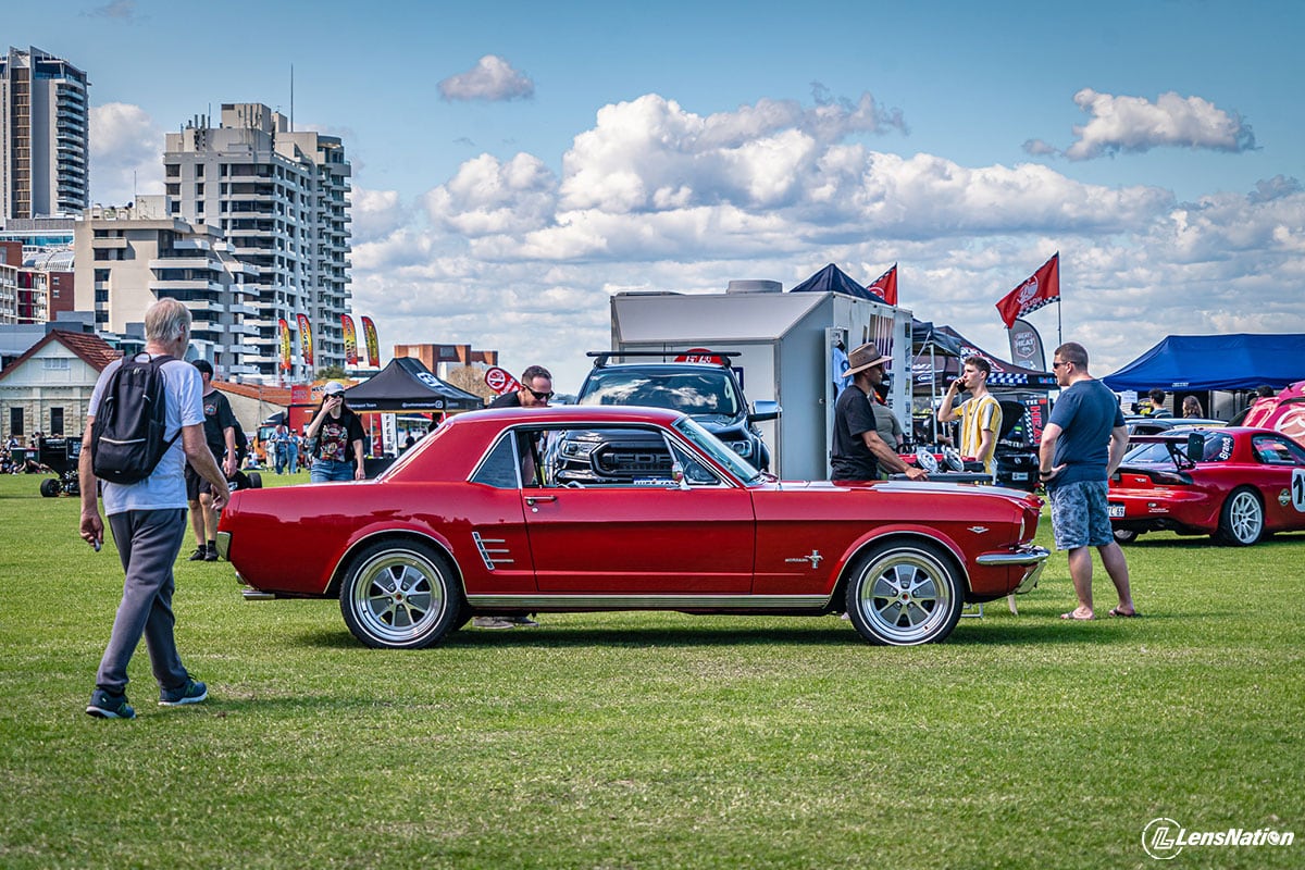 Bangin' Lights' Mustang