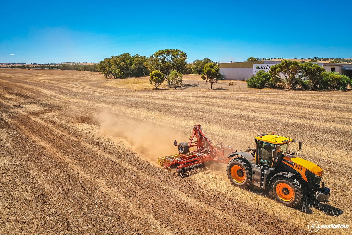 JCB Fastrac Icon working in a Farm Drone