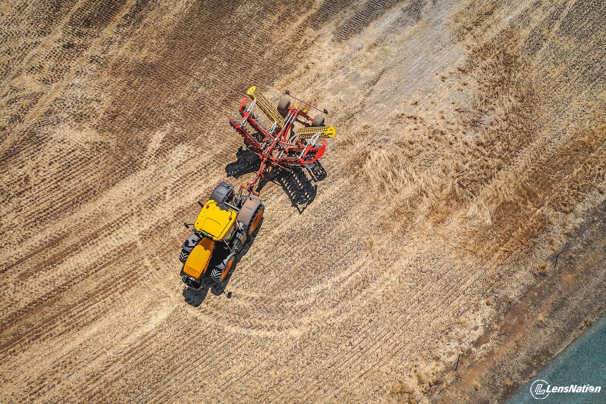 JCB Icon 8330 Fastrac Drone Photo 