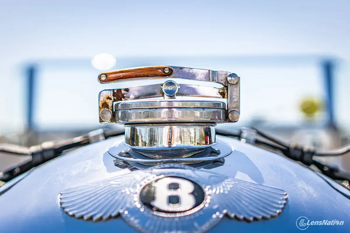 Bentley emblem close‑up on 1929 4½‑Liter front panel
