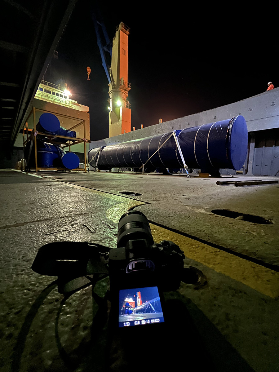 lensnation inside the ships' cargo hold